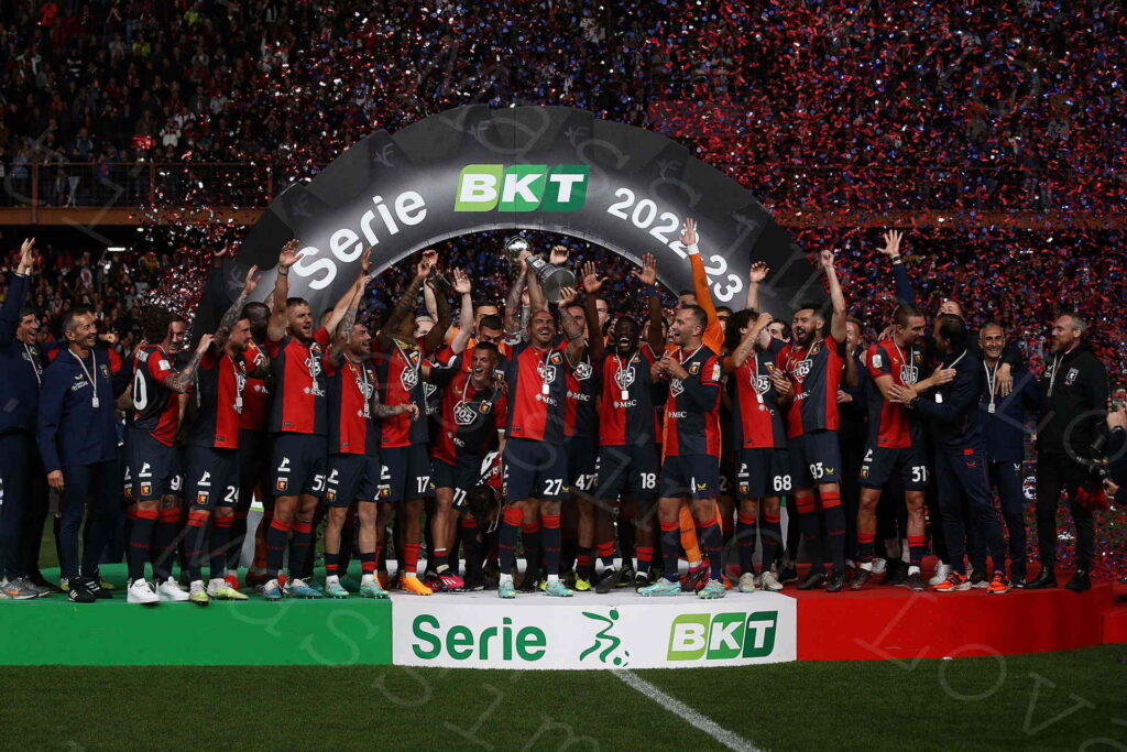 19/05/2023, Genova, Campionato di Calcio di Serie B, Genoa vs Bari, Coppa Promozione Serie A, Criscito termina carriera, Funerale goliardico alla Samp.